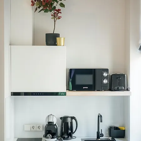 Bright Digital Nomads Loft, Ac, Workspace, 24' Monitor, 5 Min To Old Town Daire Riga