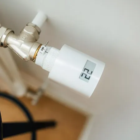 Bright Digital Nomads Loft, Ac, Workspace, 24' Monitor, 5 Min To Old Town Daire