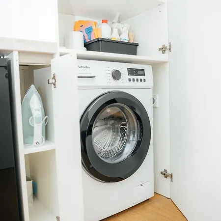 Bright Digital Nomads Loft, Ac, Workspace, 24' Monitor, 5 Min To Old Town