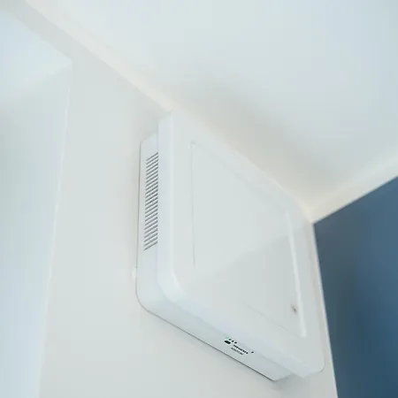 Daire Bright Digital Nomads Loft, Ac, Workspace, 24' Monitor, 5 Min To Old Town *