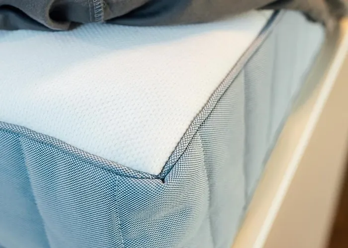 Apartment Bright Digital Nomads Loft, Ac, Workspace, 24' Monitor, 5 Min To Old Town Riga