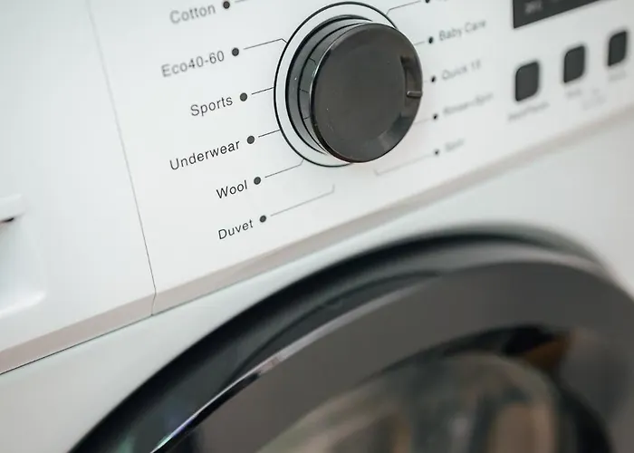 Bright Digital Nomads Loft, Ac, Workspace, 24' Monitor, 5 Min To Old Town Riga