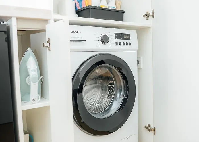 Bright Digital Nomads Loft, Ac, Workspace, 24' Monitor, 5 Min To Old Town