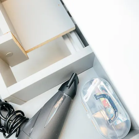 Bright Digital Nomads Loft, Ac, Workspace, 24' Monitor, 5 Min To Old Town *